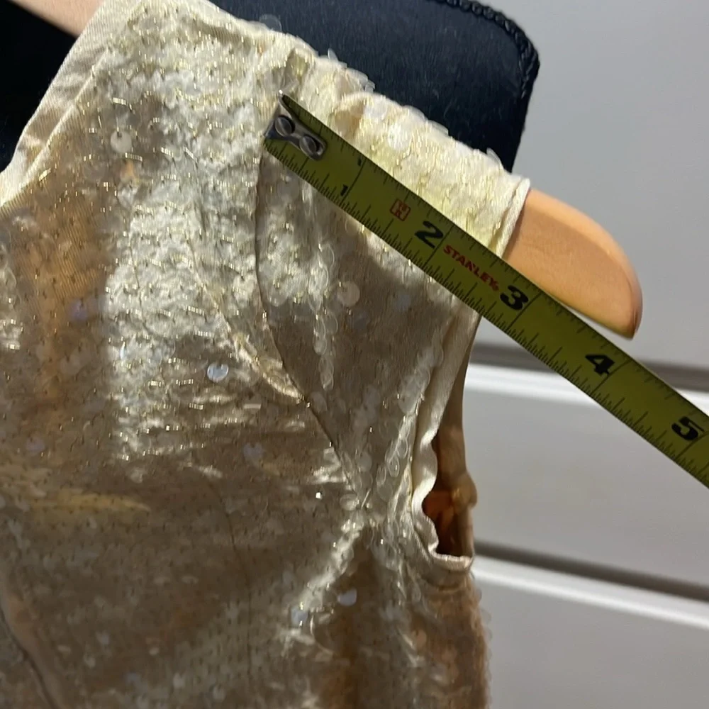 Little Girls Gap Dress, shimmering with gold! Size 8, gently worn- good con - Picture 7 of 11